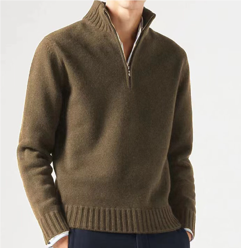Mjuk herrtröja med turtleneck, perfekt för vardagsplagg. Stilren komfort i höst- & vintermode.