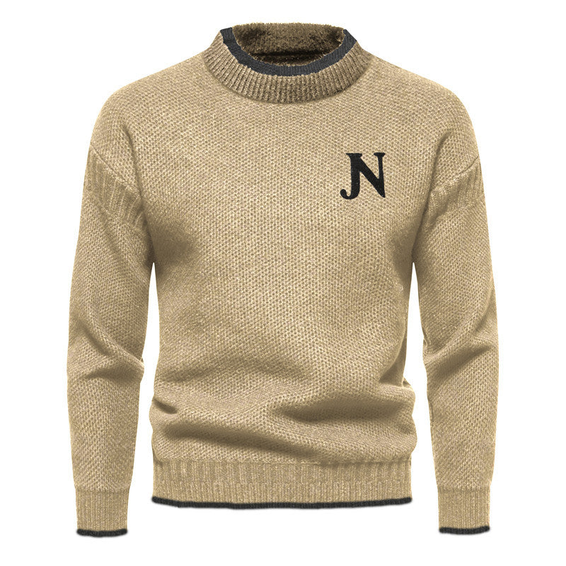 Herrtröja av mjuk textil. Bekväm, stilren & mångsidig tröja som lyfter herrkläder. Avslappnad & formell.