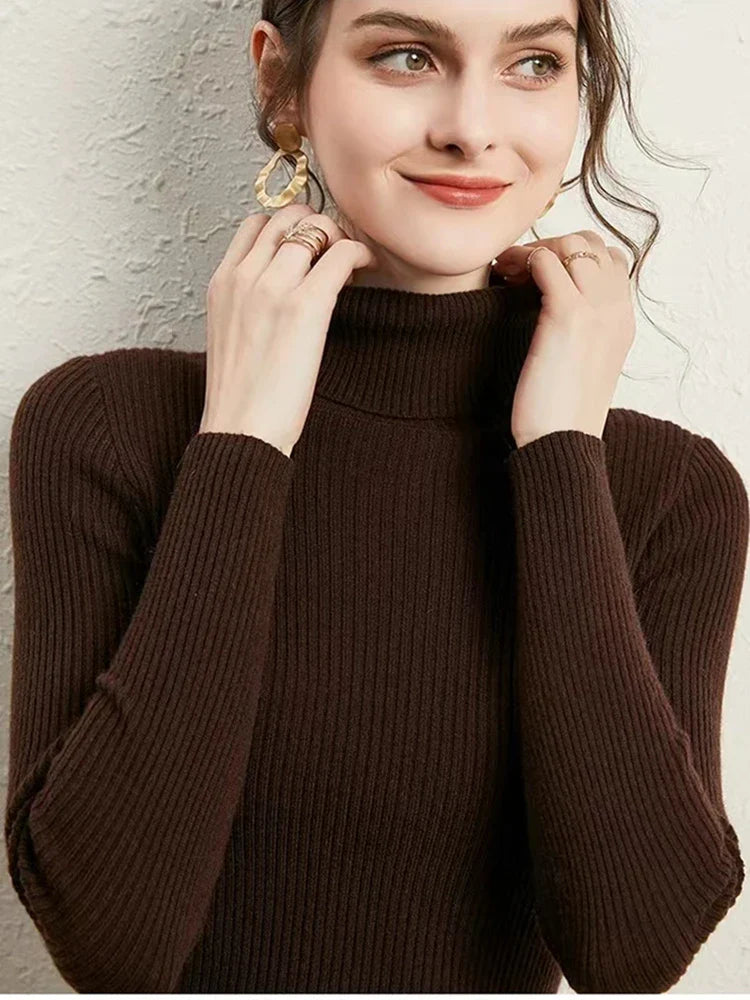 Trendig mönstrad damtröja, varm turtleneck med lång ärm. Perfekt för kyla.