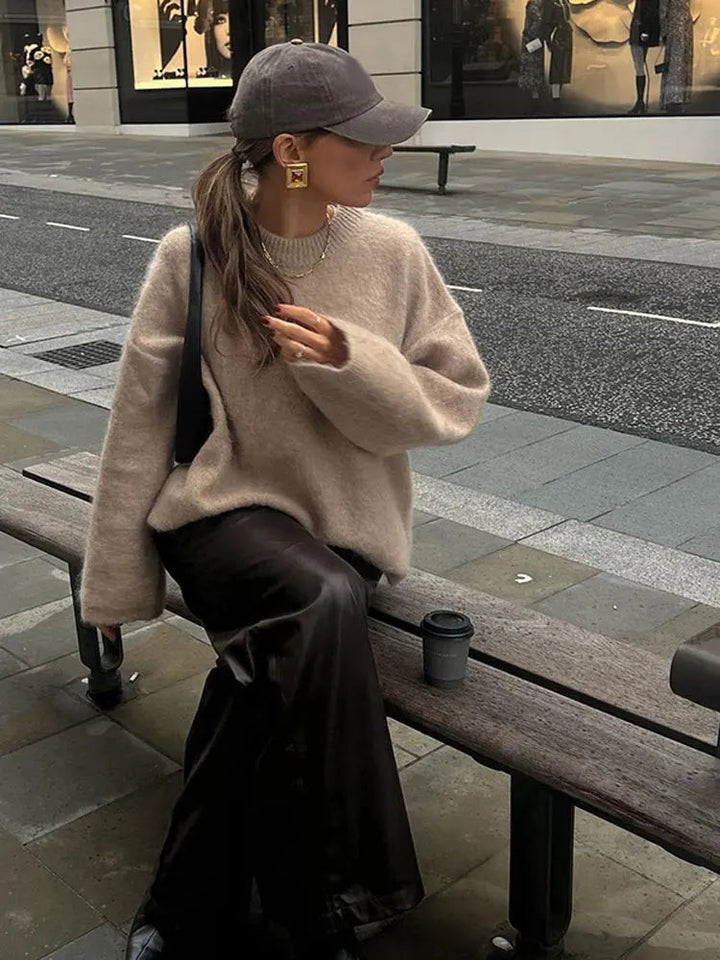 Casual kaki damtröja, stickad för både komfort och stil i vardagen under höst och vinter.