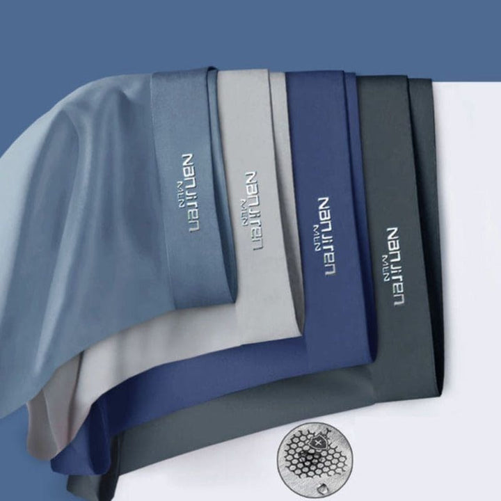 Prisvärt 4-pack boxershorts för herr. Mjuka underkläder med normal passform för långvarig fräschhet.