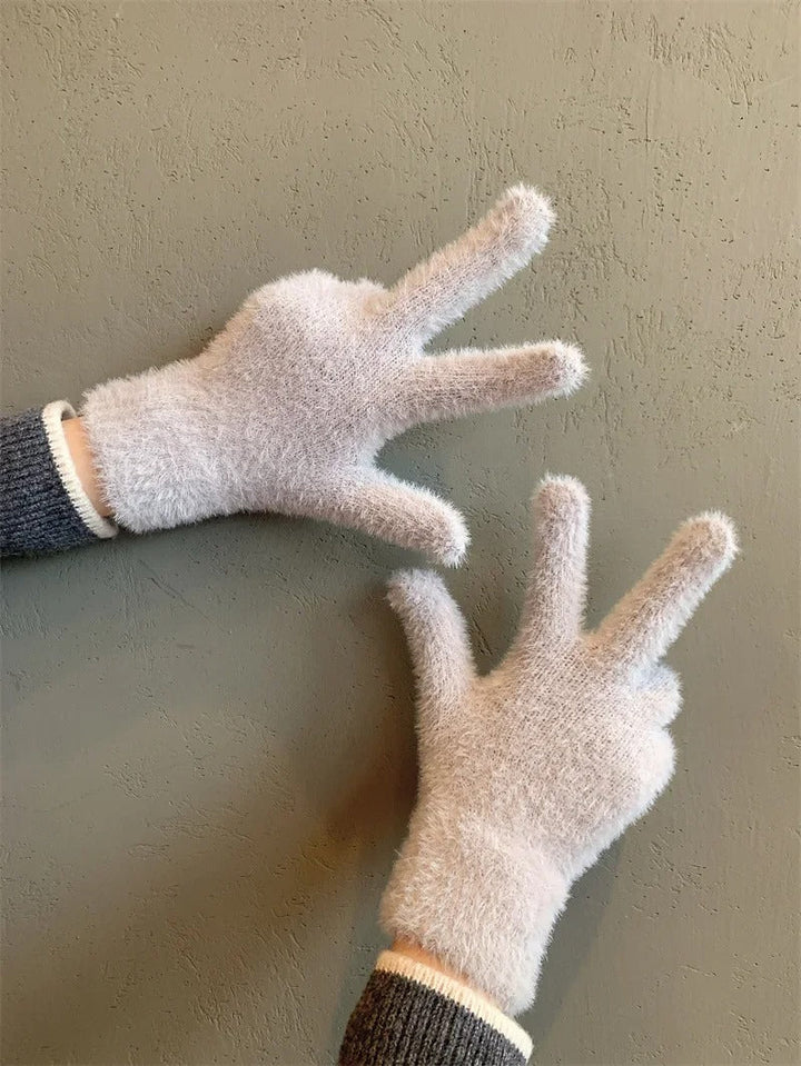 Perfekt present: Mjuka, varma vinterhandskar för kvinnor som älskar mode. En uppskattad vinteraccessoar.