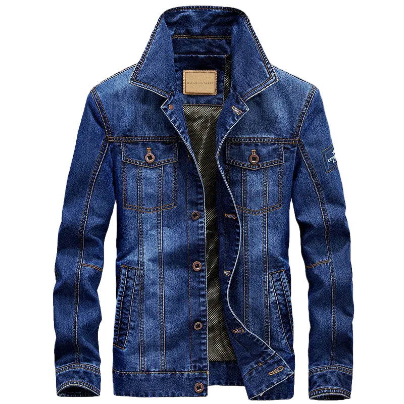 Modern blå herrjeansjacka med tidlös design och praktiska fickor. Perfekt vår- & höstjacka för vardagsbruk.