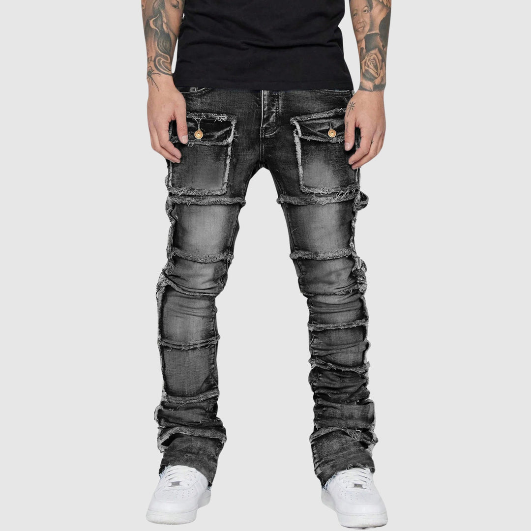 Blå distressed herrjeans med modern passform. Stilrena slimfit jeans för vardag och fest.