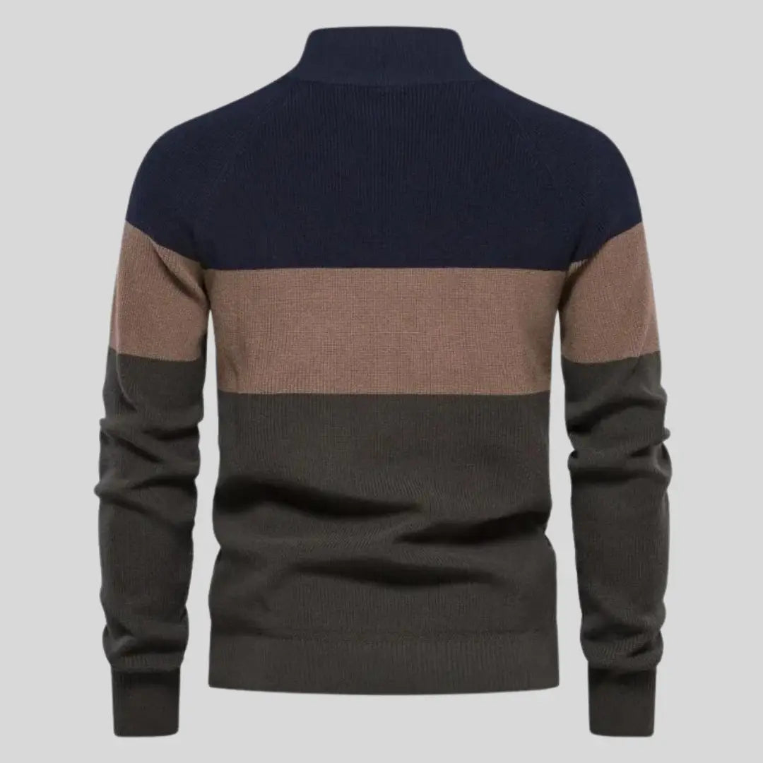 Stilren herrtröja med unik patchwork. En modern, färgglad och bekväm tröja för män.