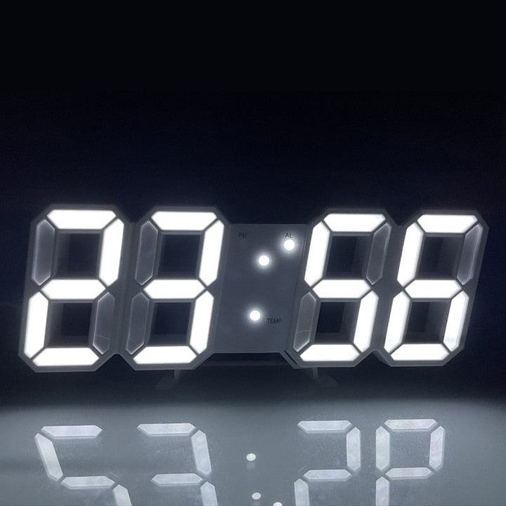 Minimalistisk LED-väggklocka i silver, visar tid och datum, heminredning, lämplig för kontor