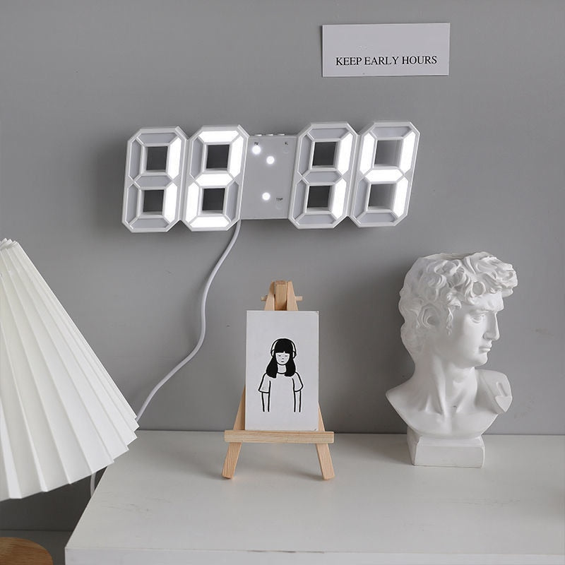 Funktionell digital ledklocka, vägghängd, med tydlig display, för hem och kök