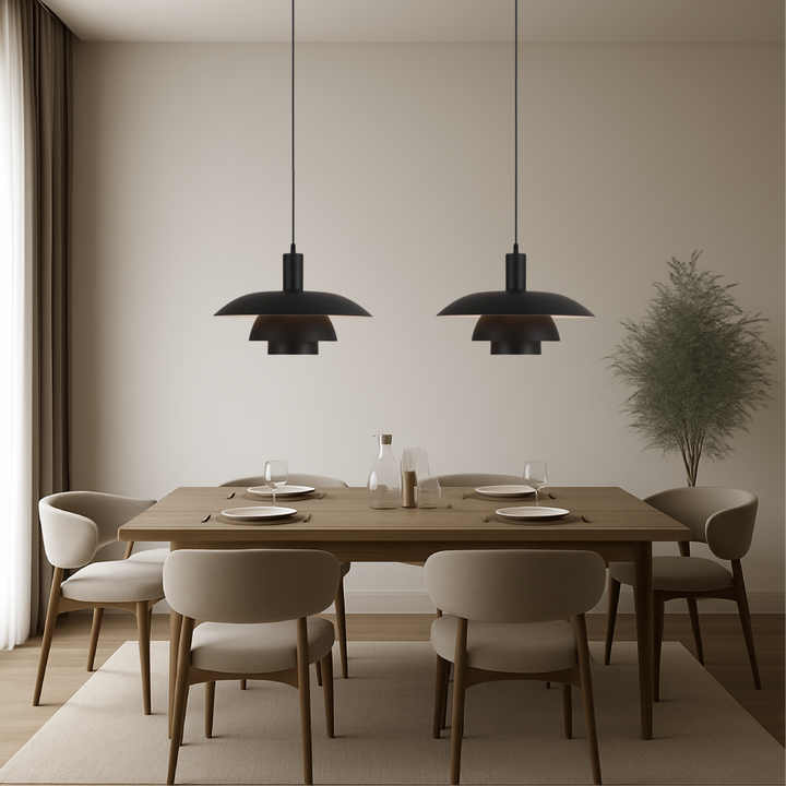 Elegant LED-pendellampa, modern dansk design för vardagsrum eller matsal, justerbar höjd.