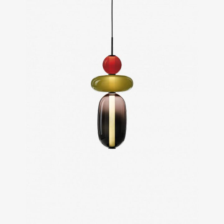 Elegant taklampa i glas, monterad i tak. Modern design som passar i vardagsrum och matsal.
