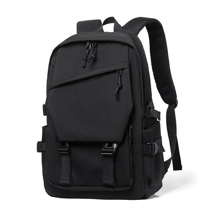 Modern unisex vattentät ryggsäck för 15-tums laptop. Perfekt skolväska eller pendlarväska, praktisk design.