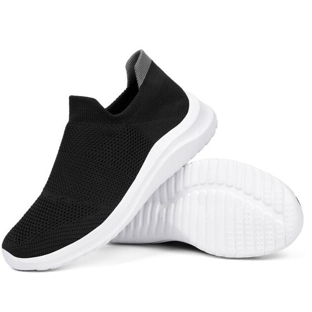 Lätta, andningsbara herr-sneakers med snörning. Komfortskor för vardagen och stilrena fritidsskor.