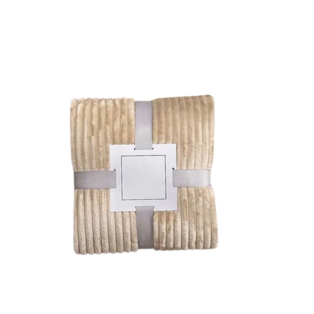 Bekväm randig fleecefilt för mysiga kvällar, en mjuk textil för varje hem.