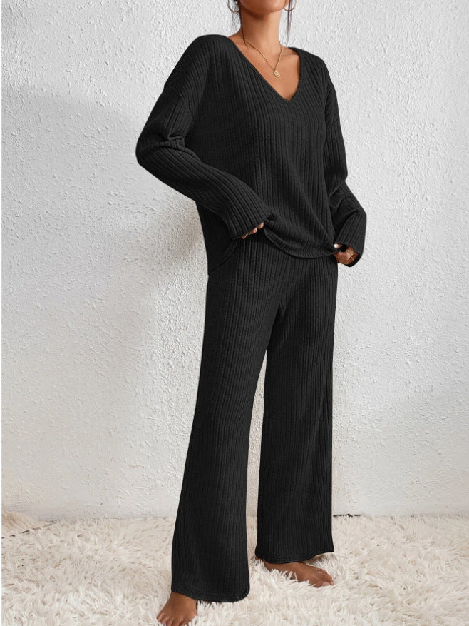 Bekväm dam loungewear i tvådelad stickad design, idealisk för avkoppling.