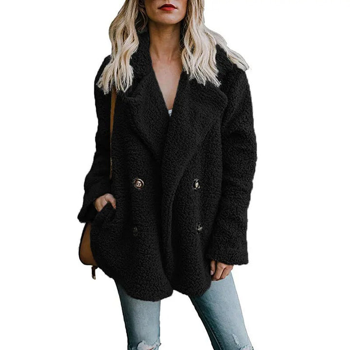 Komfortabel oversized fluffig fleecejacka för dam. Varmt & mysigt ytterplagg för kvinnor.