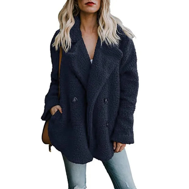 Damfleecejacka: fluffig, oversized & varm. Mysigt ytterplagg för kvinnor, perfekt för casual look.