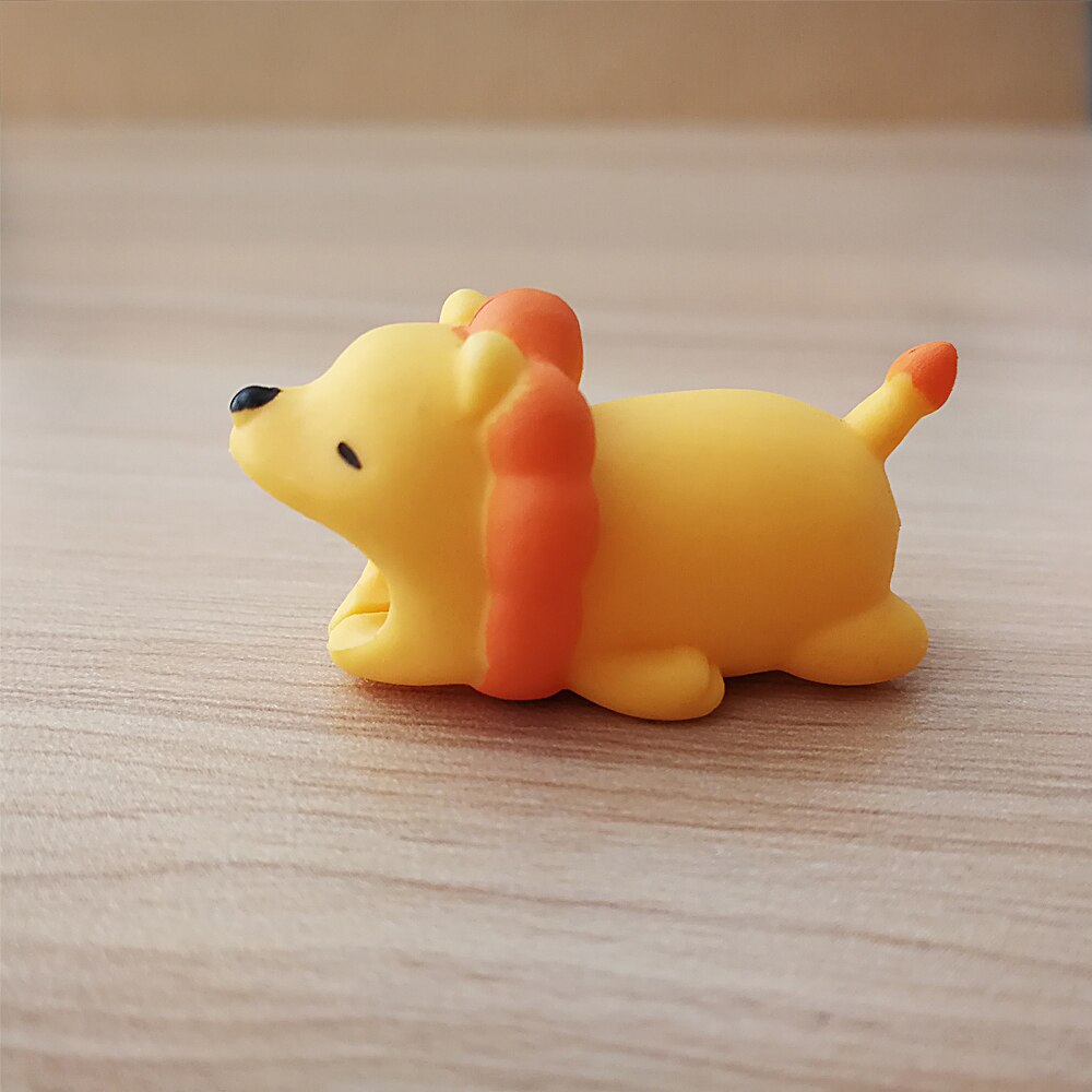 Söt hund kabelskydd för telefonladdare, förstärker kabelns hållbarhet med lekfull design.