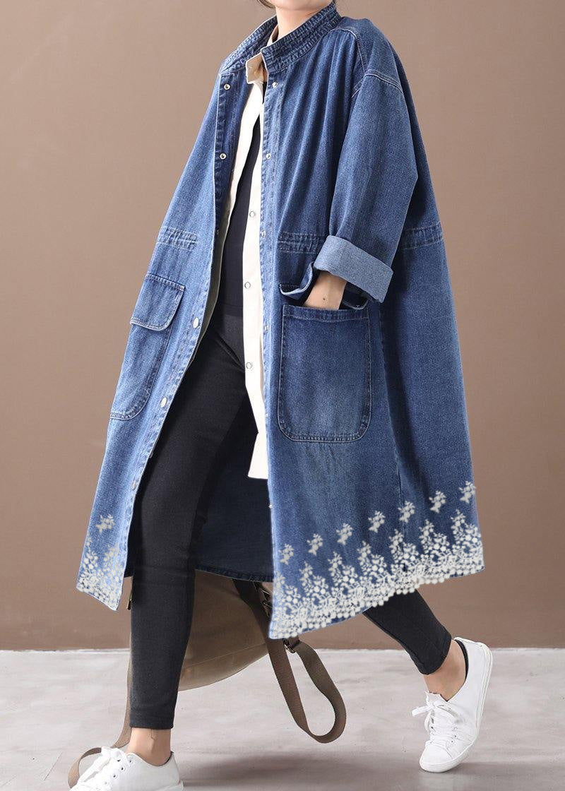 Höstmode: Plus size dam box kappa med ståkrage. Justerbar passform med dragsko, bekvämt ytterplagg.