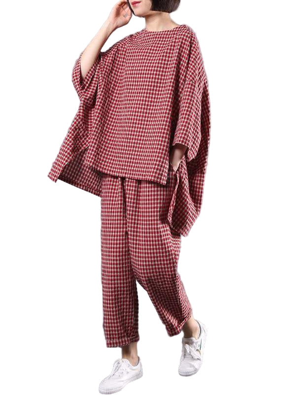 Plus size dam set: rutig blus & matchande byxor. Komfortabel och stilren för vår/sommar.