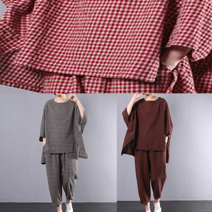 Dam tvådelat set plus size. Rutig blus & byxor, perfekt för vår/sommar, vardagslook, elegant komfort.