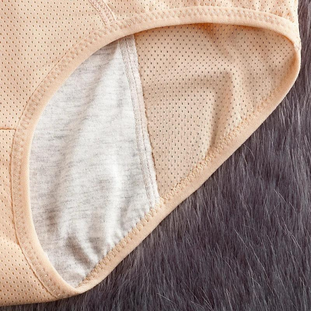 Bekväma plus size menstruationstrosor. Kvinnors läckagesäkra underkläder ger frihet och trygghet under mensen.