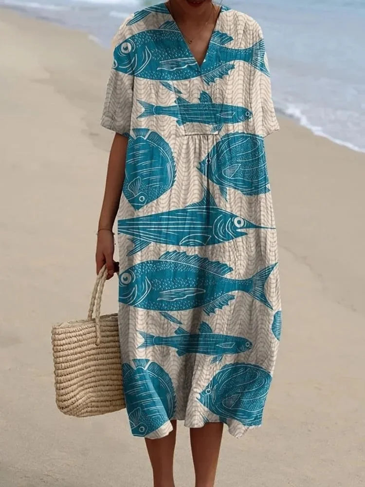 Plus size kortärmad klänning med fickor, marint mönster. Idealisk sommarklänning för damer.