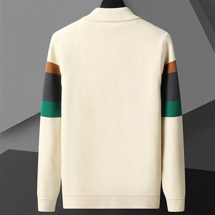 Elegant damkofta med klassisk krage, randig design. Bekvämt höstmode/vinterkläder med sidfickor.