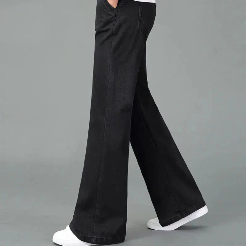 Slitstarka retro herrjeans med bootcut, idealiska för avslappnad stil och komfort.