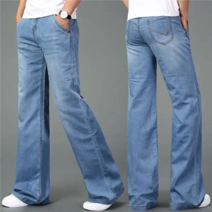 Elegant retro bootcut herrjeans, perfekt för en avslappnad men stilfull look.