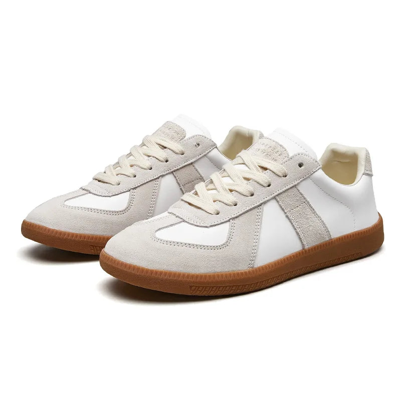 Bekväma retro damskor med tjock sula för optimal komfort. Stilrena vardags- och sommarskor för kvinnor.