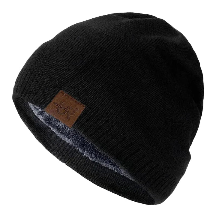 Ribbstickad unisex mössa med varmt fleecefoder, perfekt för kalla vinterdagar och utomhusaktiviteter.