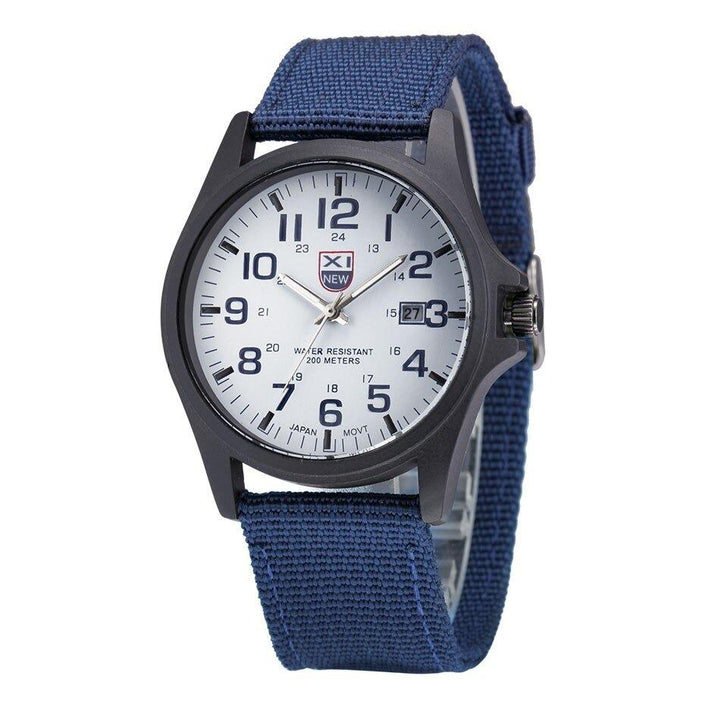 Taktisk militär armbandsur för herrar, vattentålig och robust design för krävande miljöer.