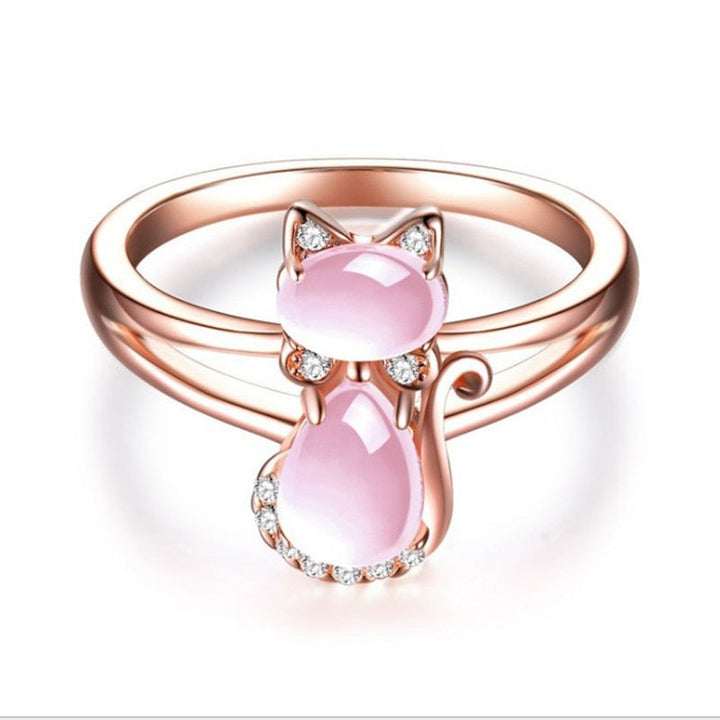 Rosa opal kattring för damer, elegant smycke med ädelsten.
