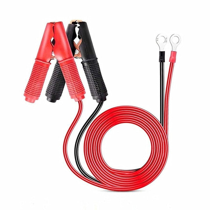 Säkra startkablar med kraftiga kopparklämmor för 12V/24V bilbatterier, husbil och båt. Nödutrustning.