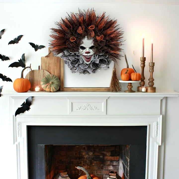 Halloween clownkrans för dörren, en kuslig dekoration för både inomhus och utomhus. Skrämmer garanterat besökare.