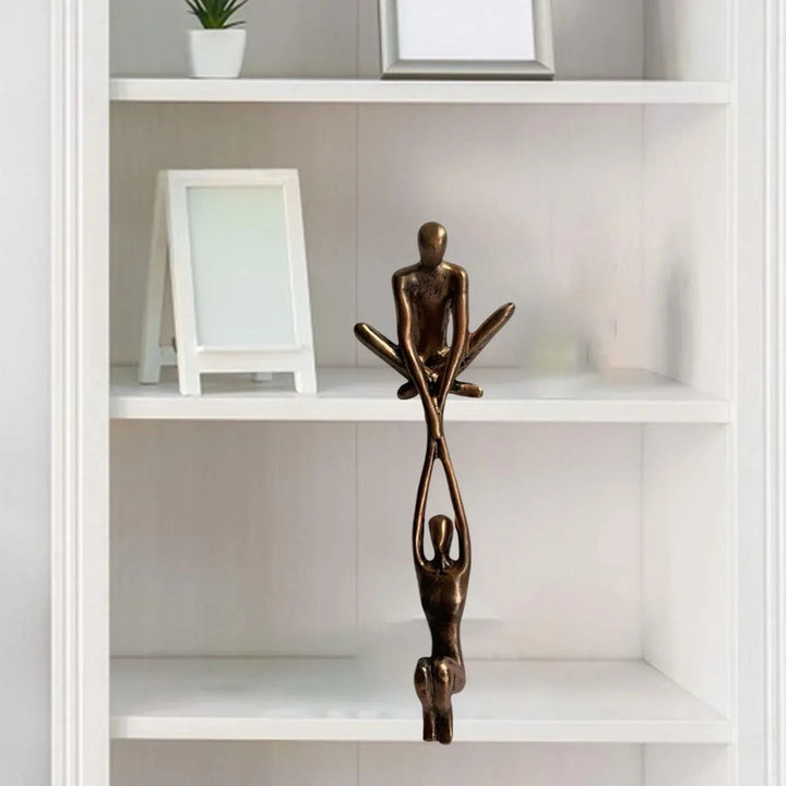 Unik skulptur Kärlek & Styrka, perfekt presenttips. Modern heminredning & konstverk som symboliserar styrka.
