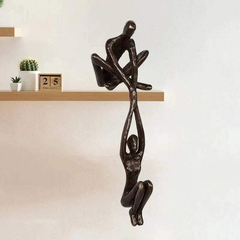 Symbolisk skulptur Kärlek & Styrka. Konstverk för unik heminredning. Modern dekoration med tidlöst budskap.
