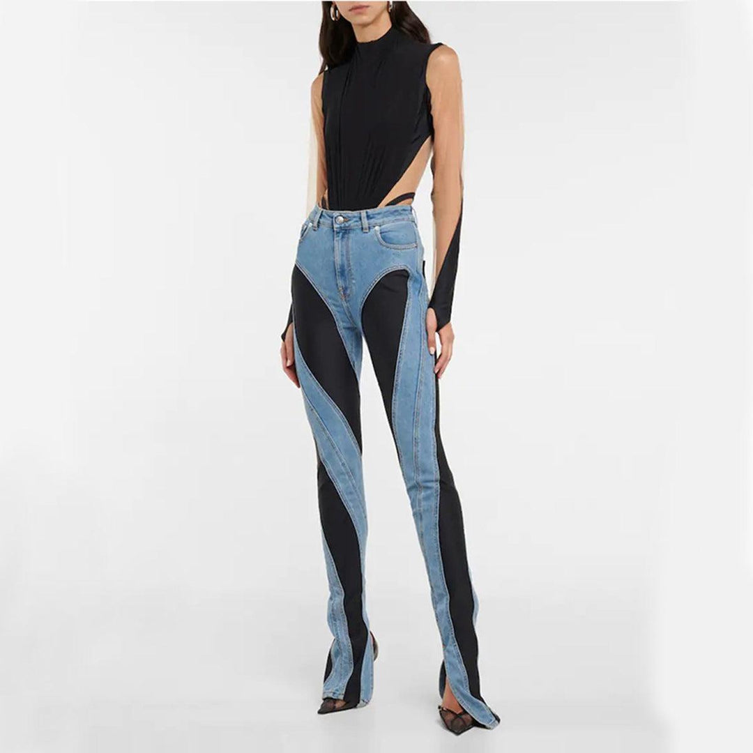 Kvinnors stretchjeans med färgblockering, hög midja och smal passform i stilren bomullsblandning.