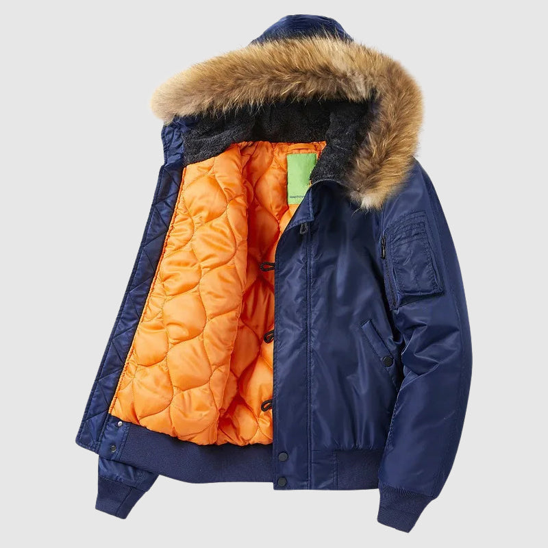 Hållbar herr bomberjacka i modern design. En bekväm och stilren jacka, idealisk för vardagsbruk.