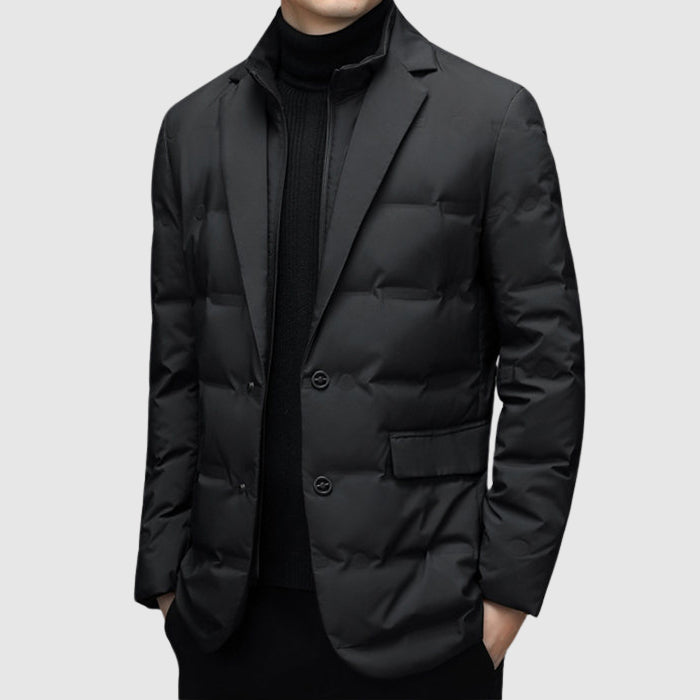 Modern herr vinterjacka, stilren design. Ger varm och elegant komfort för herrkläder i kyla.