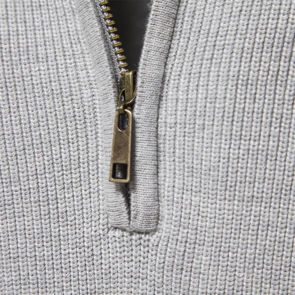 Herrtröja med stilren halvlång dragkedja. Modern design, bekväm pullover för alla tillfällen.