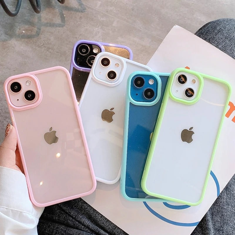 Trendigt silikonfodral för iPhone. Stöttåligt och smidigt med färgglada bumperkanter för en personlig touch.
