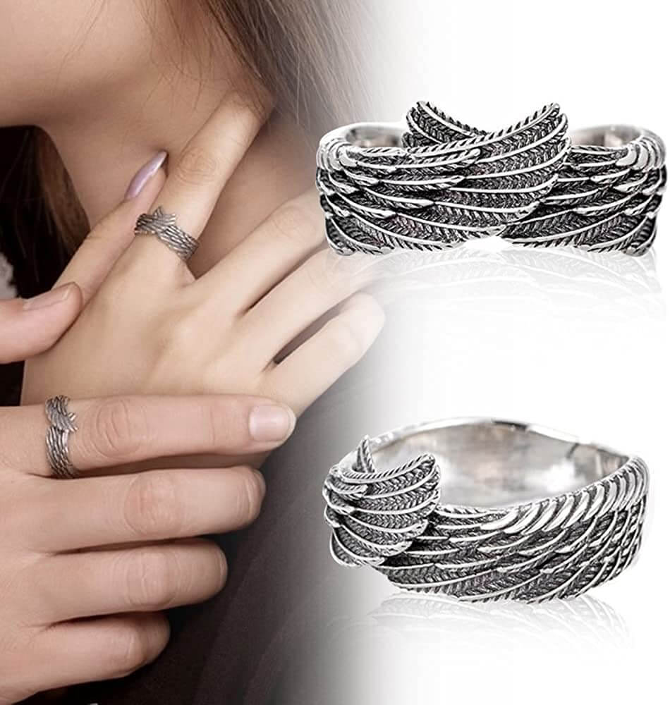 Damsmycke: Änglavinge ring i sterling silver, symboliserar skydd och vägledning. Elegant present.