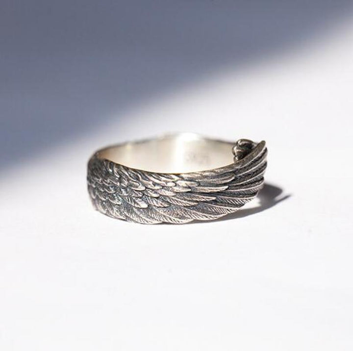Vacker änglavinge ring i sterling silver för damer, fin present med andlig symbolik och vägledning.