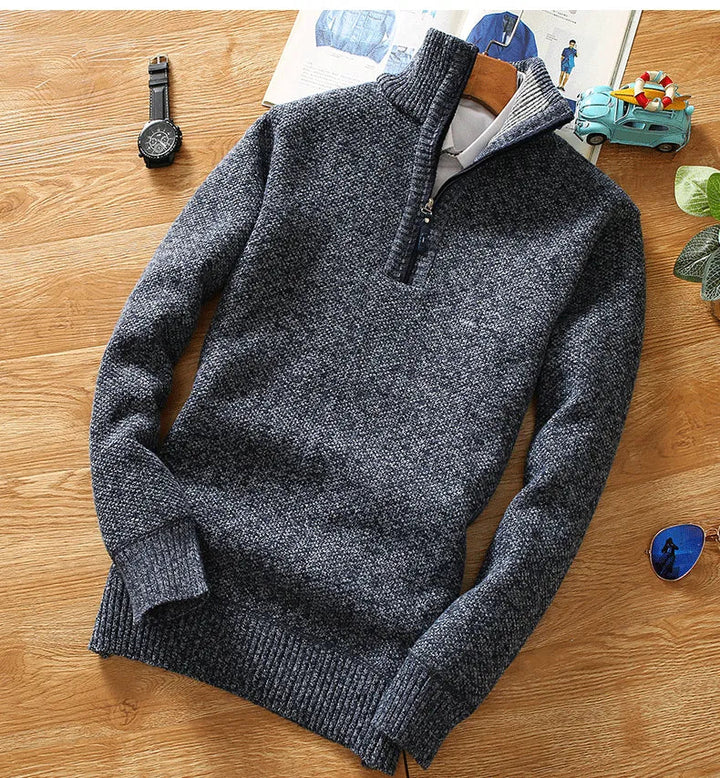 Herrtröja med halvdragkedja som kombinerar komfort och stil. Perfekt som vardagströja för höstmode.