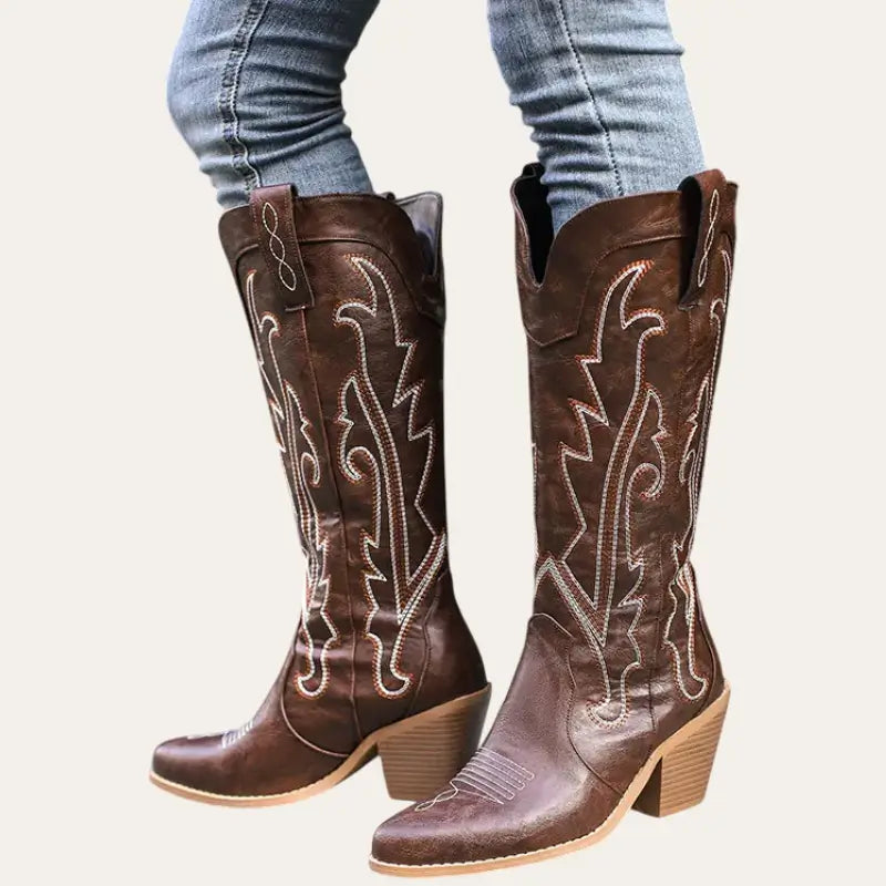 Bekväma cowboystövlar för dam. Tidlös cowgirlstil för vår, sommar och höst.