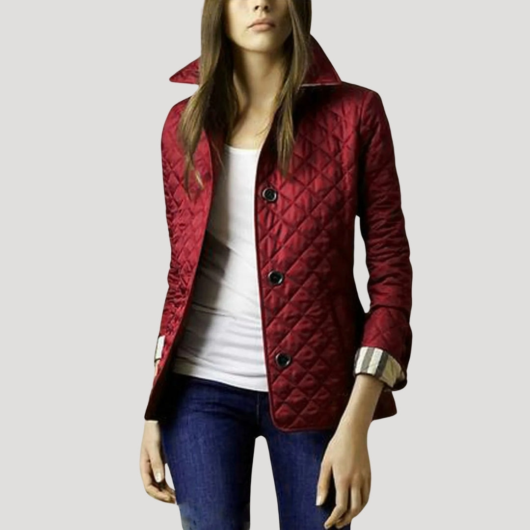 Casual modejacka för dam, med diamantstickning. Utmärkt kvällsjacka för en stilren look.