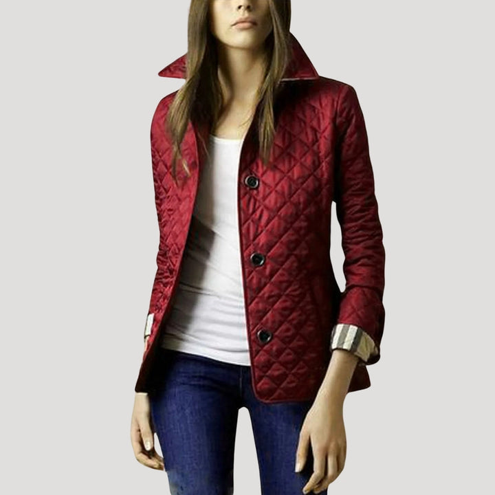 Casual modejacka för dam, med diamantstickning. Utmärkt kvällsjacka för en stilren look.