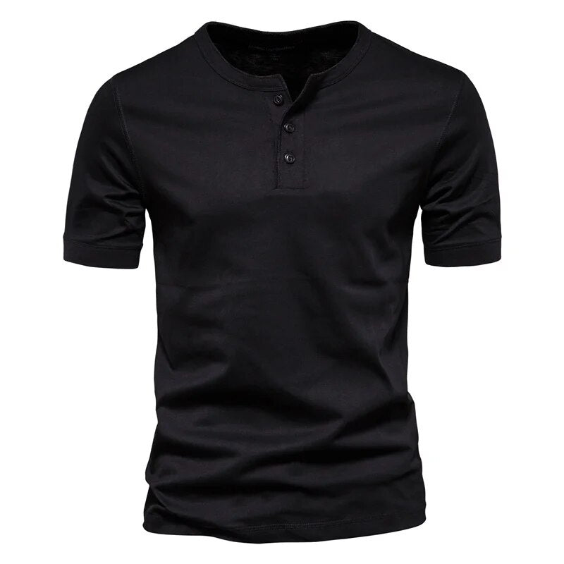 Klassisk herr t-shirt med krage, mångsidig för vår, sommar & höst. Elegant herrklädsel.