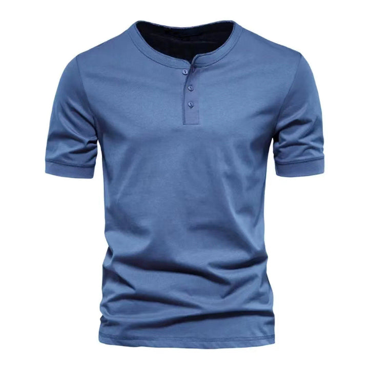 Enkel & stilren herr t-shirt med krage. Perfekt för både jobb & fritid, bekväm hela dagen.