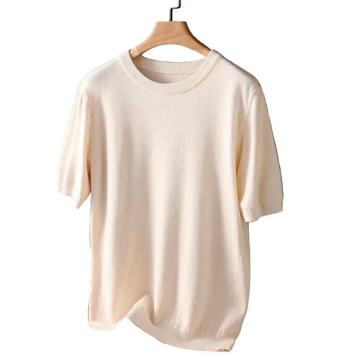 Stilren herr t-shirt med rund hals i premiumkvalitet, perfekt för tidlös vardagsstil och komfort.